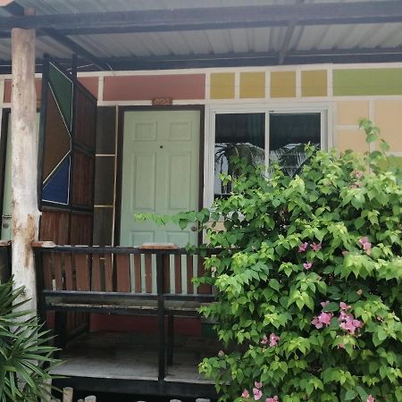 Nang Phraya Resort Phayuha Khirim Exterior photo