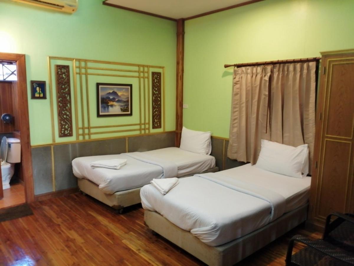 Nang Phraya Resort Phayuha Khirim Exterior photo