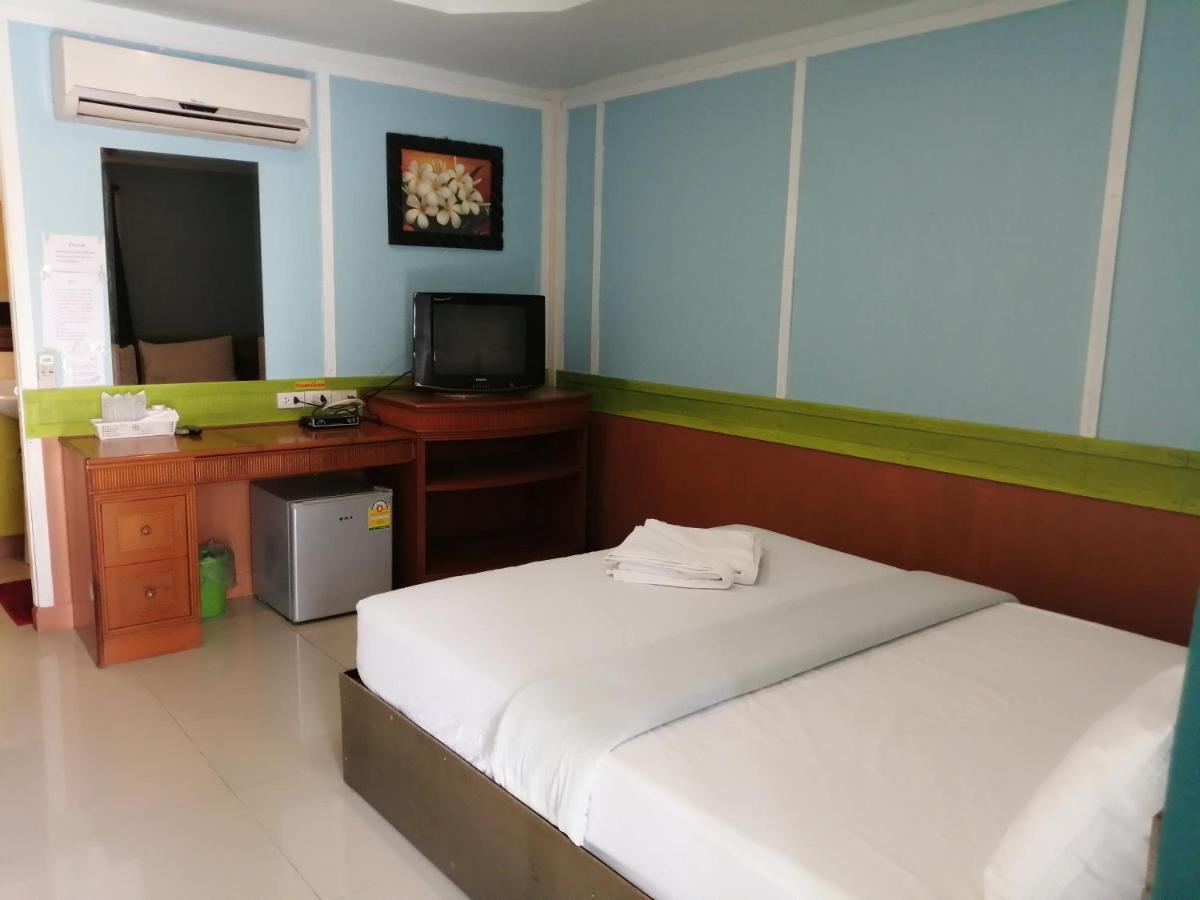 Nang Phraya Resort Phayuha Khirim Exterior photo